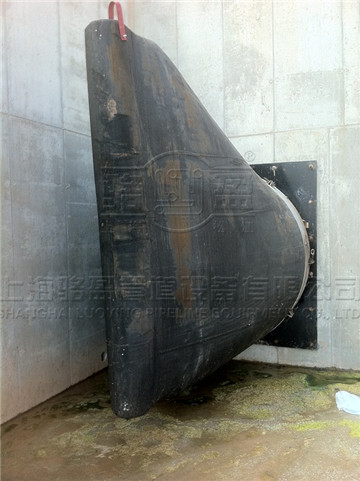 彎嘴<a href=http://www.xbkjo.com/ target=_blank class=infotextkey><a href=http://www.xbkjo.com target=_blank class=infotextkey>卡箍式鴨嘴閥</a></a>的特點