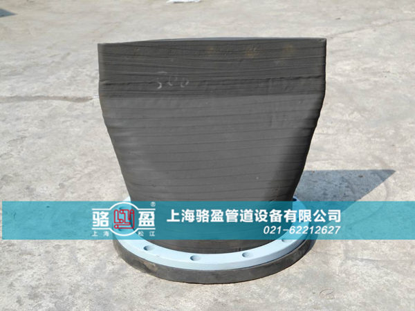 具體分析<a href=http://www.xbkjo.com/ target=_blank class=infotextkey><a href=http://www.xbkjo.com target=_blank class=infotextkey>法蘭式鴨嘴閥</a></a>的特點