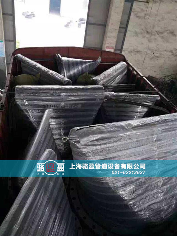 大批量法蘭式<a href=http://www.xbkjo.com/ target=_blank class=infotextkey><a href=http://www.xbkjo.com target=_blank class=infotextkey>鴨嘴閥</a></a>發(fā)貨現(xiàn)場